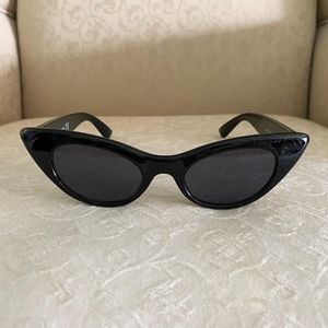Cat-Eye Full Rim Sunglasses
